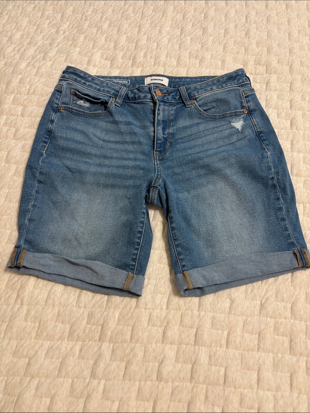 Denim Rolled Hem Women's Bermuda Shorts - Blue